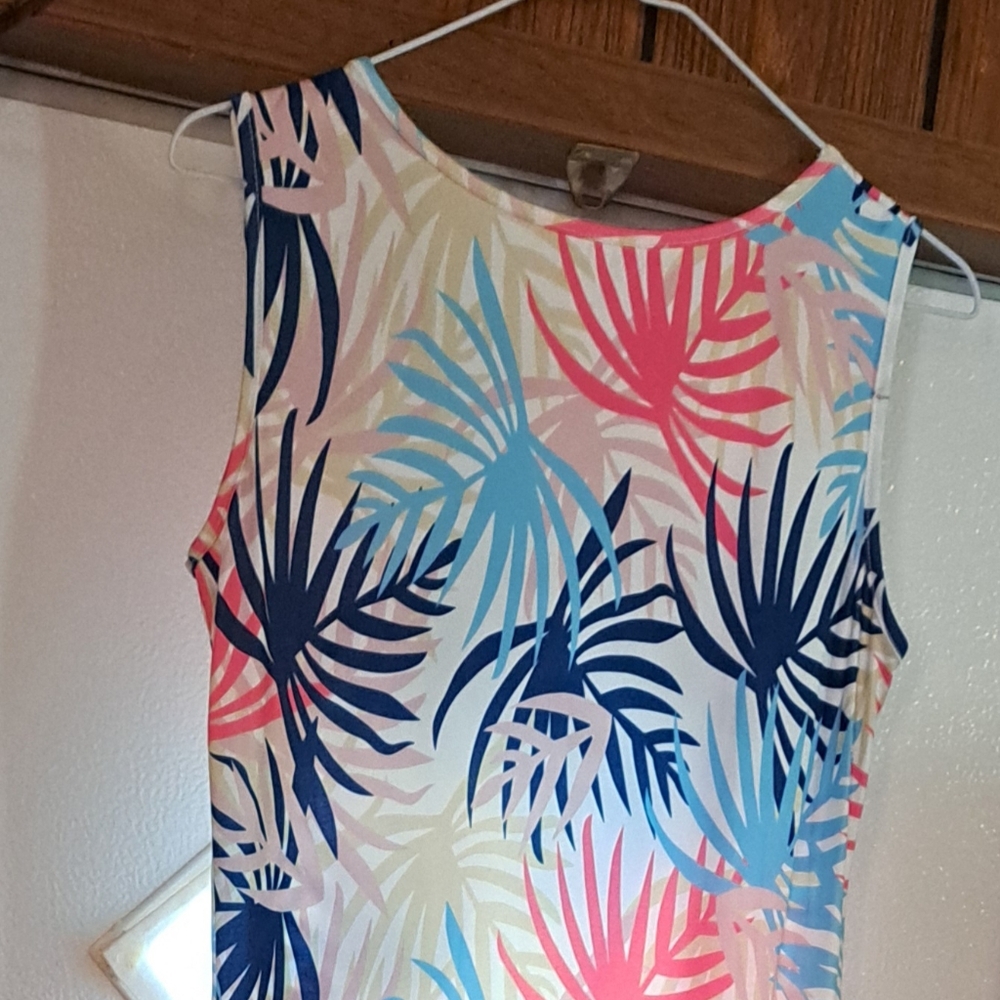 Summer Casual Sleeveless Dress, machine washable, LIKE NEW